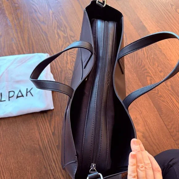 Calpak Haven 16" Laptop Tote - Picture 6 of 11